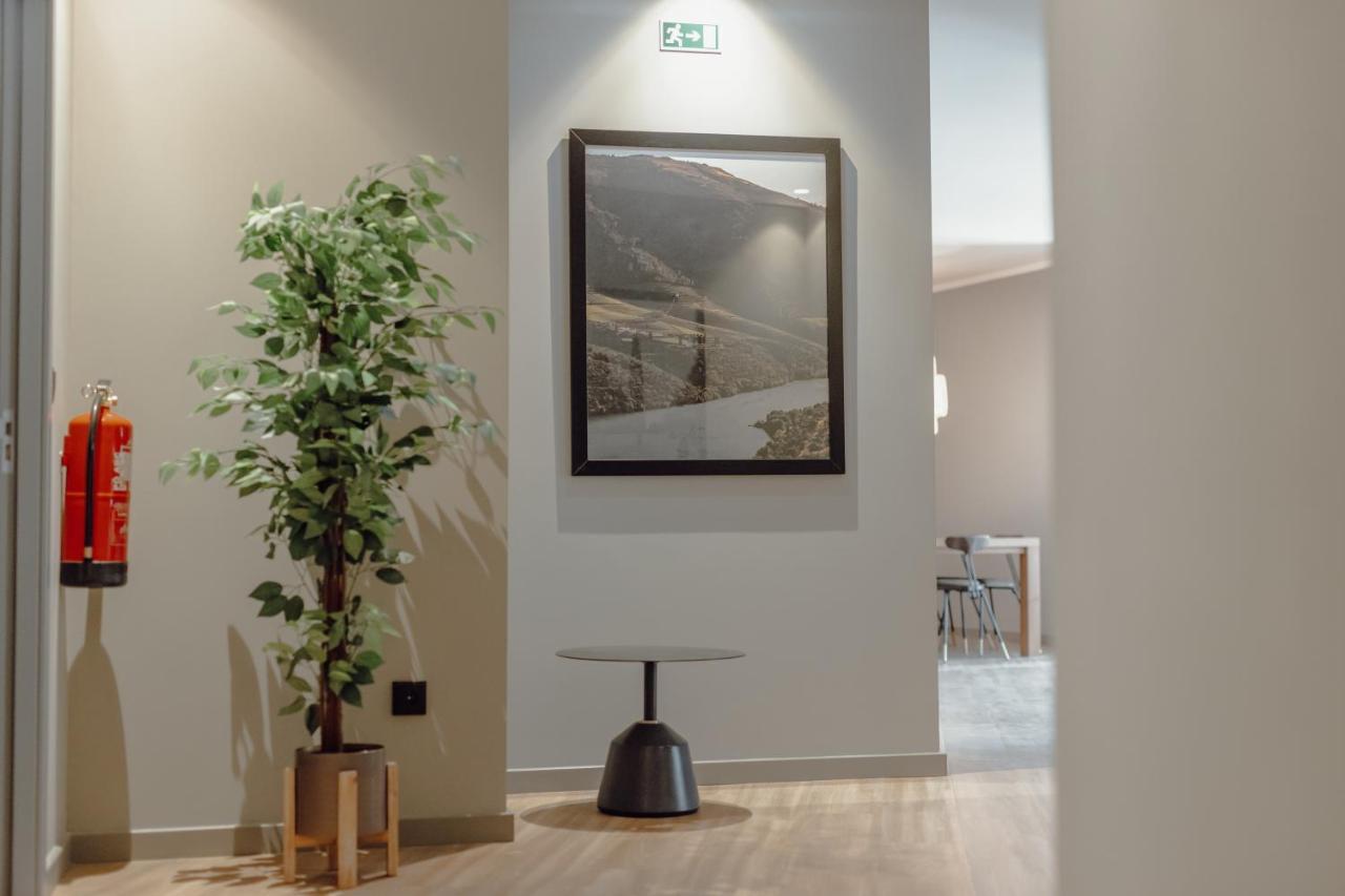 River Eyes Suites Вила Нова ди Гая Екстериор снимка