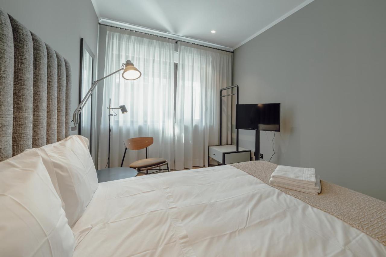 River Eyes Suites Вила Нова ди Гая Екстериор снимка